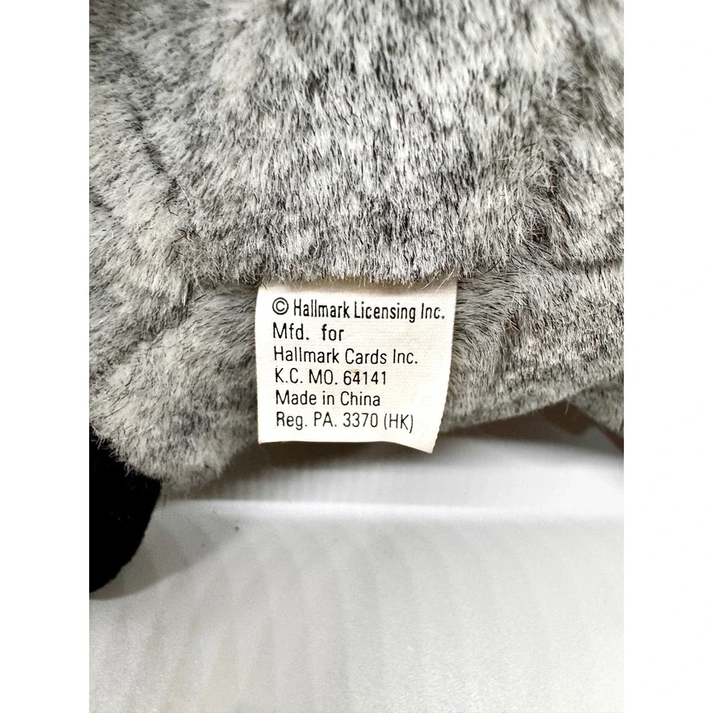 Vintage Hallmark Bandit Raccoon Plush Red Mask Heart Bag Grey Stuffed Animal‎ 9